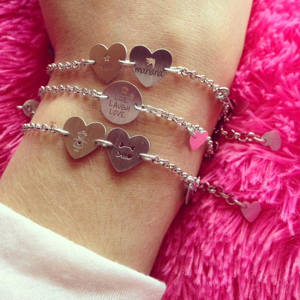 pulseira love duas medalhas