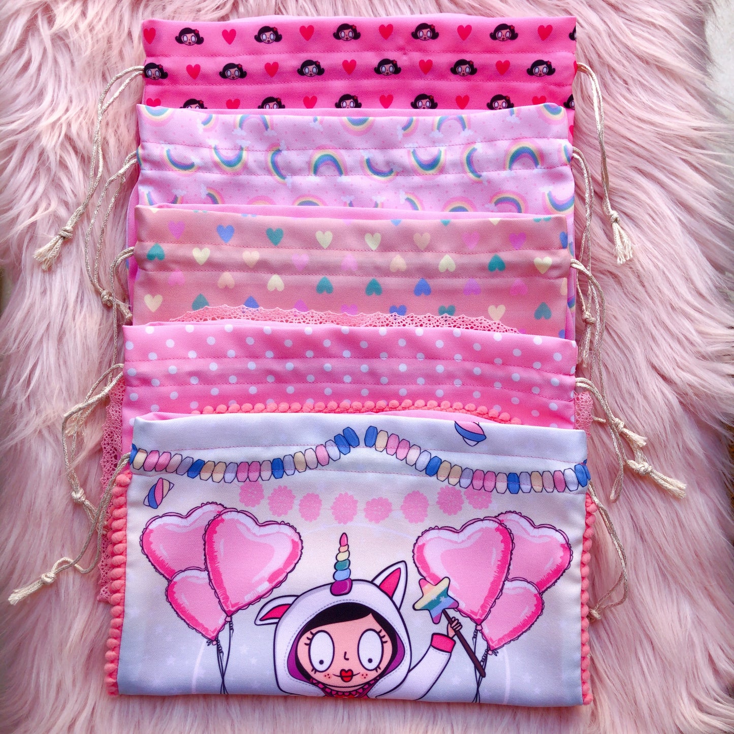 saco lanche/ roupa pompons