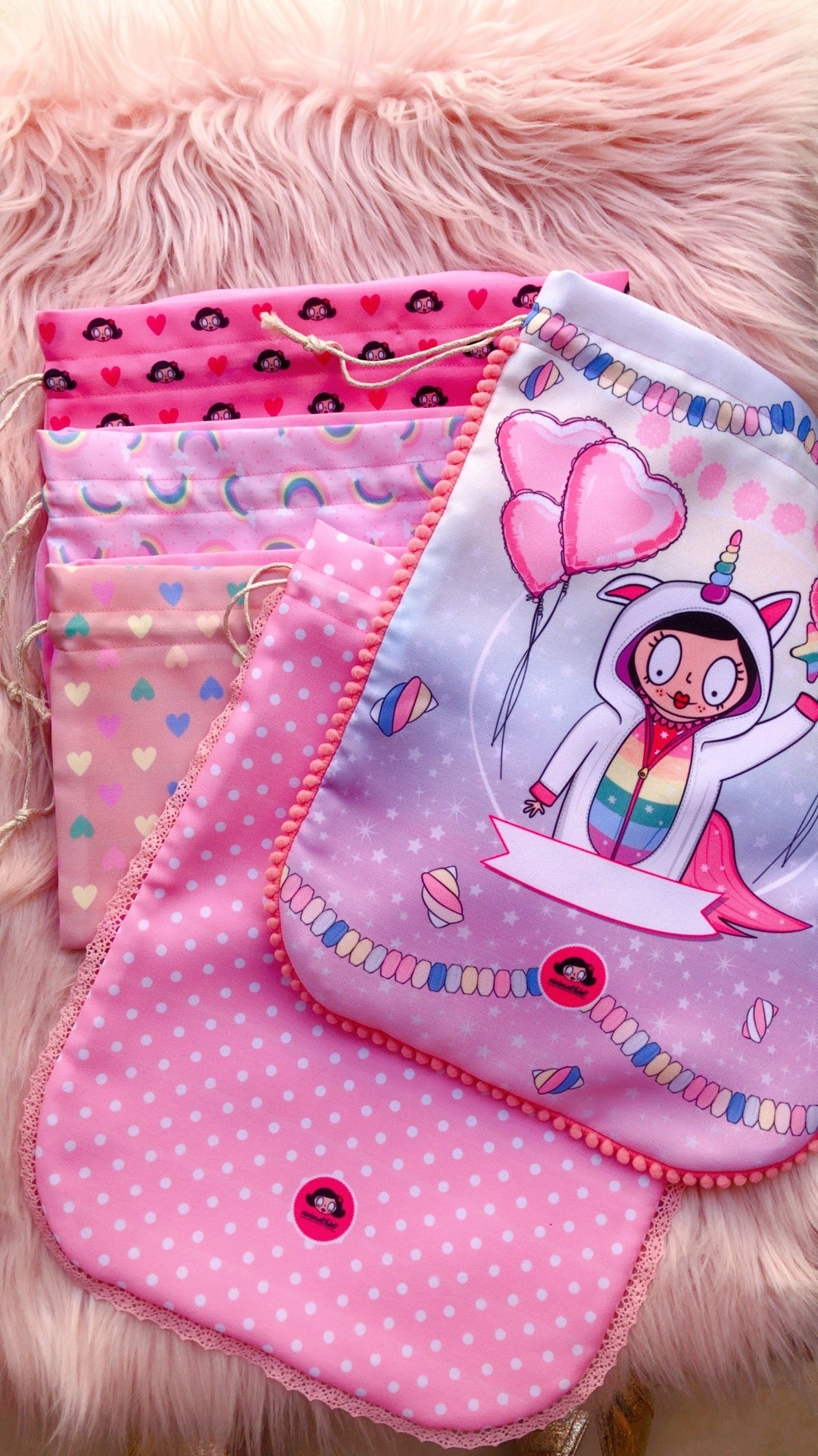 saco lanche/ roupa pompons
